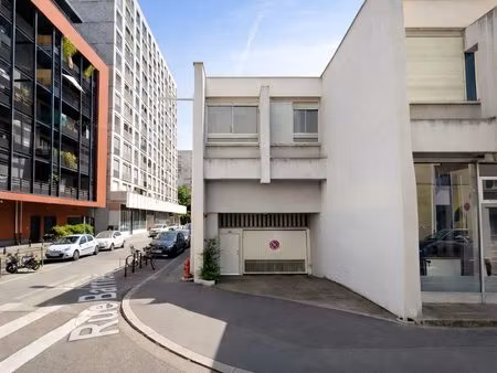 garage fermé à vendre – lyon 6e (secteur rue cuvier)
