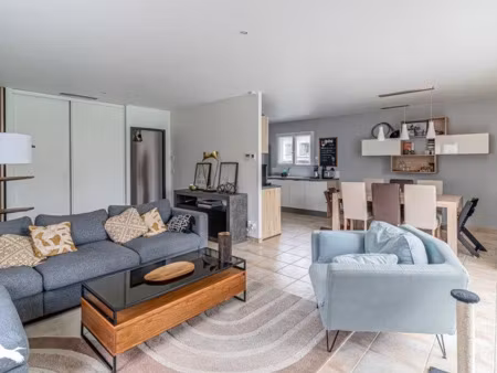 vente maison 5 pièces 122 m² à léognan (33850)  468 000 €