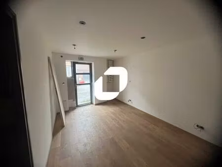 a louer  locaux refaits a neuf