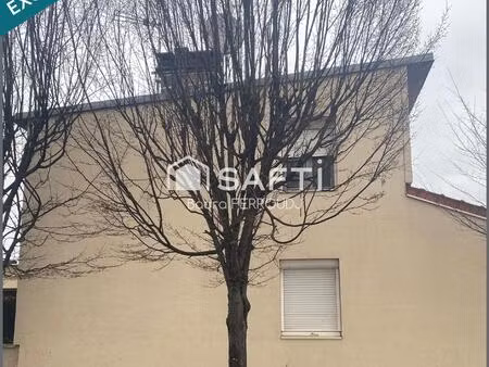 maison lumineuse et spacieuse.