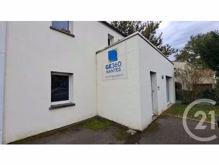 location bureaux et commerces à vertou (44120) : à louer / 50m² vertou