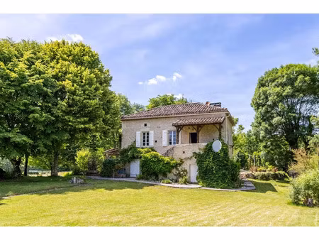 vente maison 8 pièces 308 m² à montcuq (46800)  498 200 €