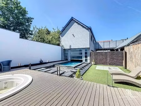 immeuble de rapport à vendre avec garage et piscine   evere (rbv11150)