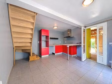 maison + studio sur 7 700 m²