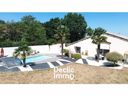 vente maison 8 pièces 217 m² à la roche-sur-yon (85000)  685 000 €