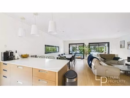 une maison d'exception à deux pas de genève.