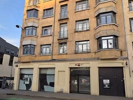 local commercial à louer