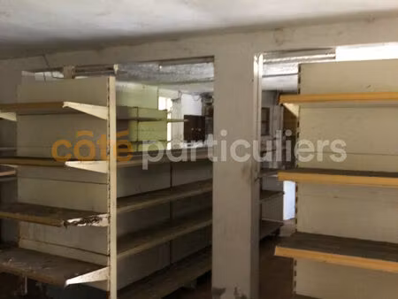 à vendre ? local commercial à rénover ? le moule (97160)