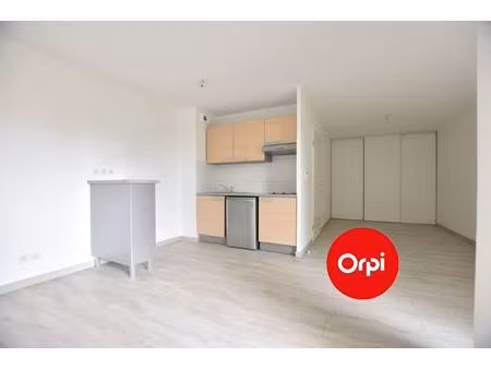 location appartement 1 pièce 36 m² à saint-priest (69800)