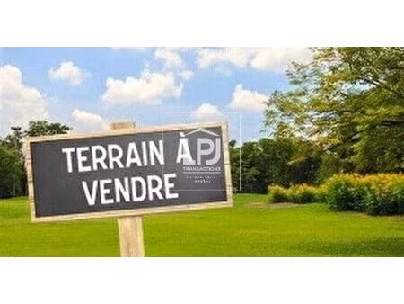 terrain constructible de 175m2 cote pavée /pont des demoiselles