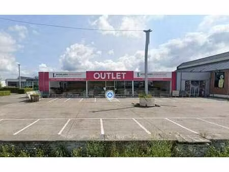showroom de 726 m² à louer à dendermonde