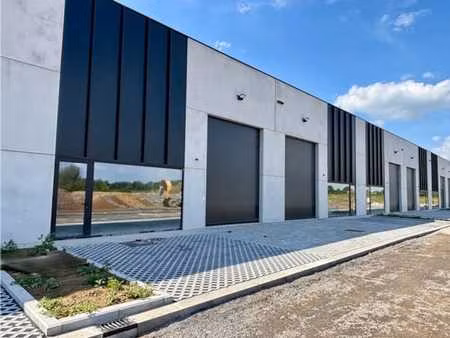 entrepôt neuf de 227m²