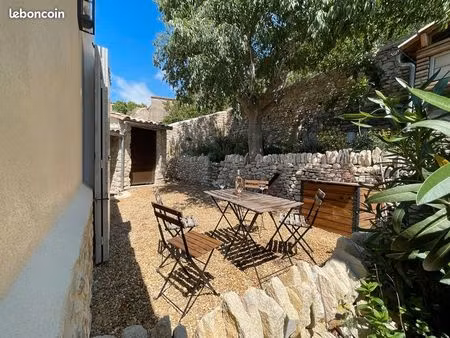 location à l'année-t2 55m² climatisé mansardé +jardin de 100m²