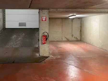 parking/boxe de garage