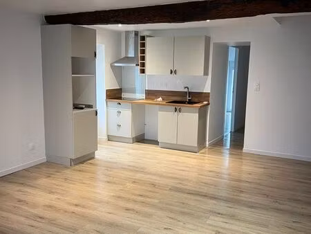 maison rénovée – 72 m² – 2 chambres – à 10 min de la roche-sur-yon – le poiré-sur-vie