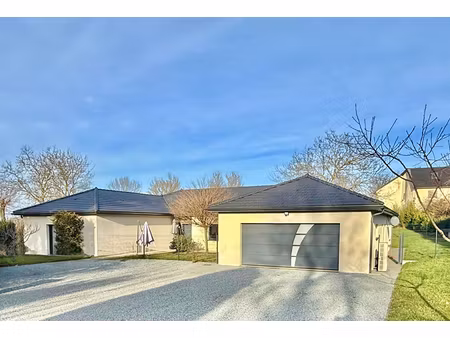 manzat / villa contemporaine à vendre de 225 m2 habitables  belles prestations !