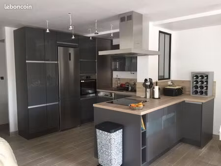 grand t3 climatisé meublé 90 m2