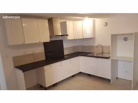 maison de village à louer vide 71m²