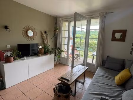 appartement lumineux face au lac