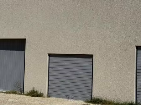 garage 15m2 avec grande hauteur de stockage