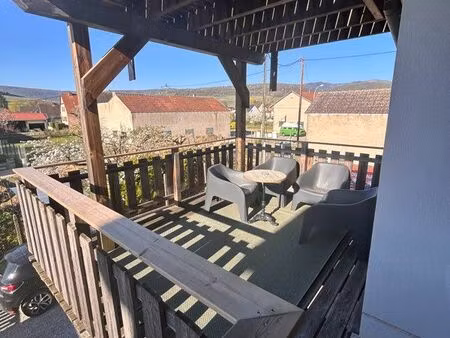 appartement meublé 3 pièces - terrasse - westhalten