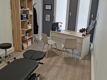 bureau dans pole sante