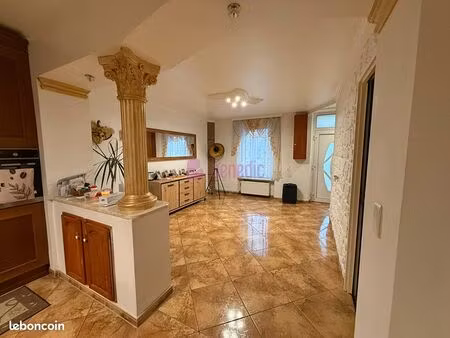 maison 7 pièces 140 m²