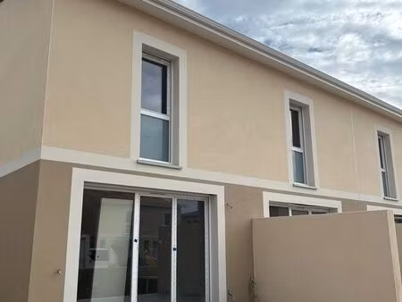 villa 3 chambres neuve – avec jardin  climatisation et parking – environ 85 m² :