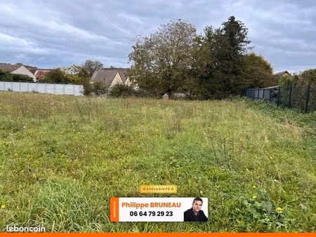 terrain 1 077 m² emalleville