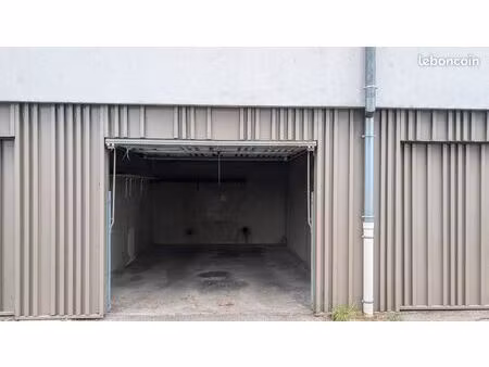 box garage
