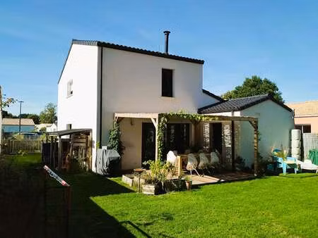 vente maison à challans (85300) : à vendre / 118m² challans