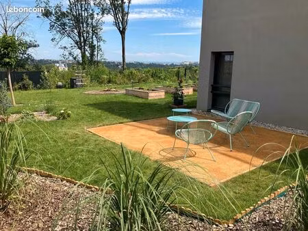 saint-cyr-au-mont-d’or – rez-de-jardin d’exception avec vue panoramique