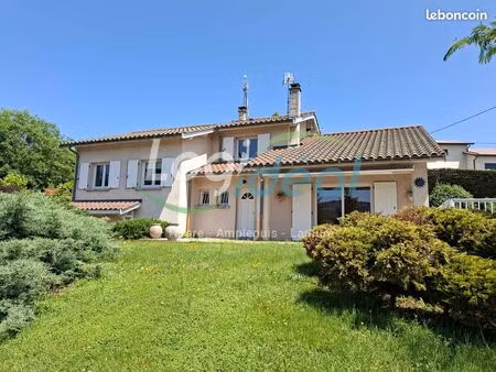 villa 6 pièces 145 m²