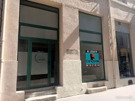 local commercial à louer