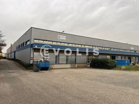 local d'activité 1 150 m²