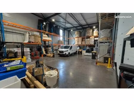 local d'activité 240 m²