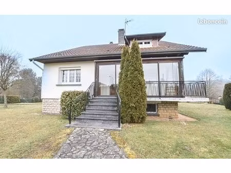 maison 8 pièces 196 m²