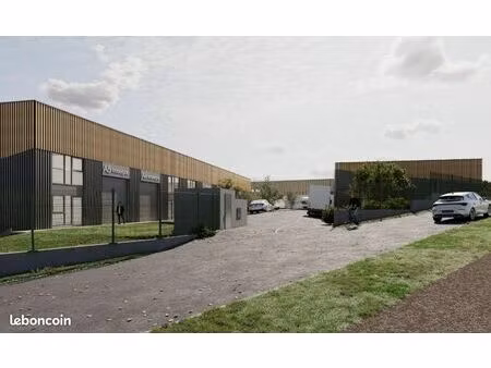 local d'activité 1 211 m²