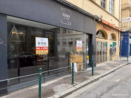 local commercial 65 m²