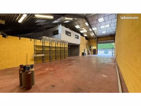 local commercial 407 m2