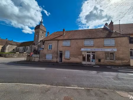 immeuble 355 m² mantoche