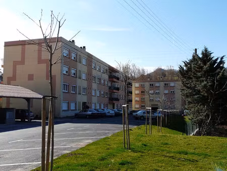 appartement saint affrique 3 pièce(s) 73 m2