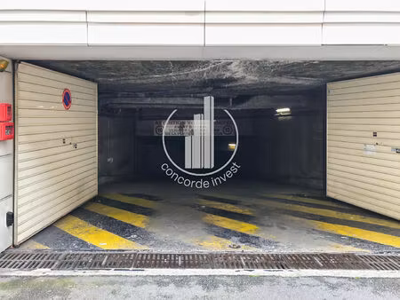 parking / box suresnes 12 m2