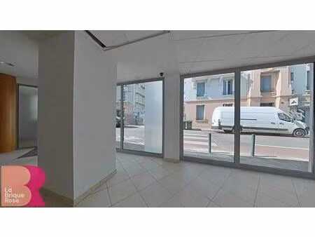 à vendre - murs commerciaux libres