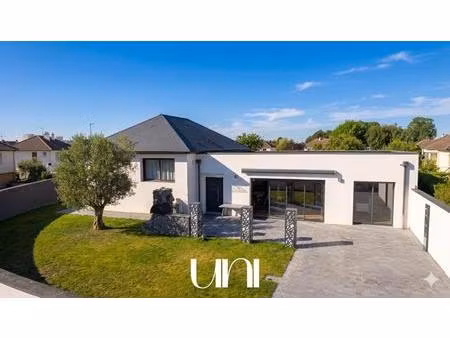 maison 5 pièces de 160m2 avec sous-sol - cormelles-le-royal