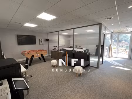 a louer plateau aménagé de 90m² avec terrasse privative