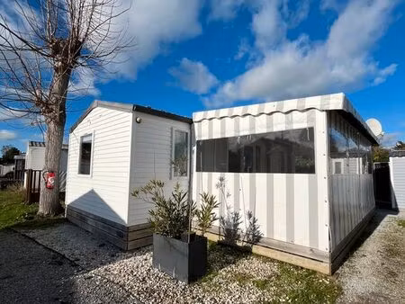 mobil-home 33 m² dans camping 4★