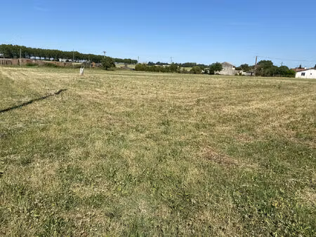 vente terrain 1261 m² saverdun (09700)