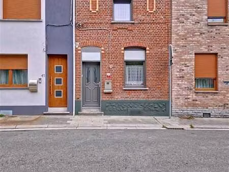 agréable maison 2 chambres / garage