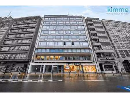 appartement 3 chambres et balcon situe au coeur de charleroi